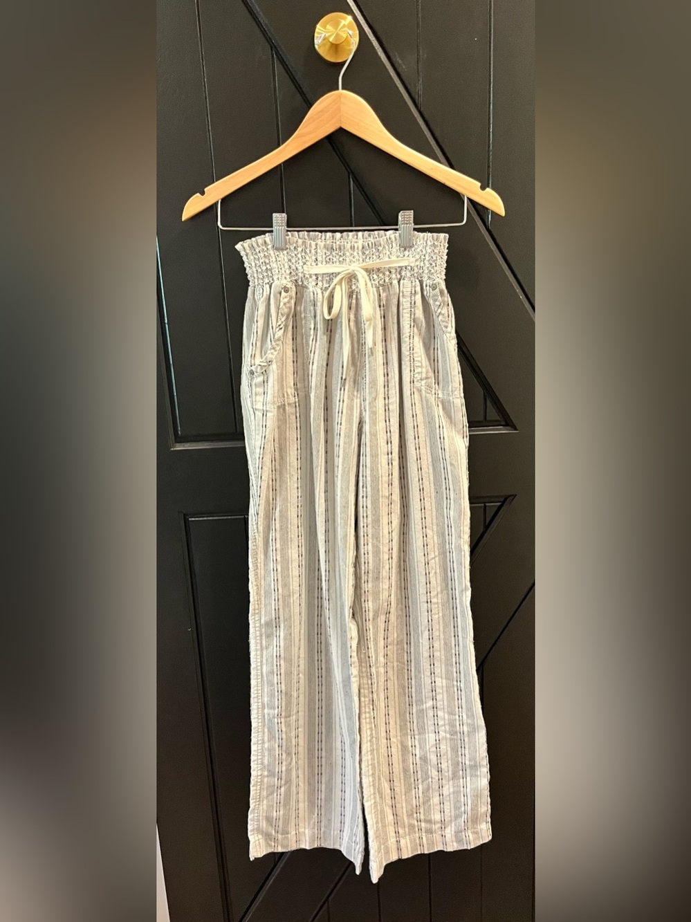 Ci Sono Cream and Gray Striped Wide-Leg Lounge Pants
